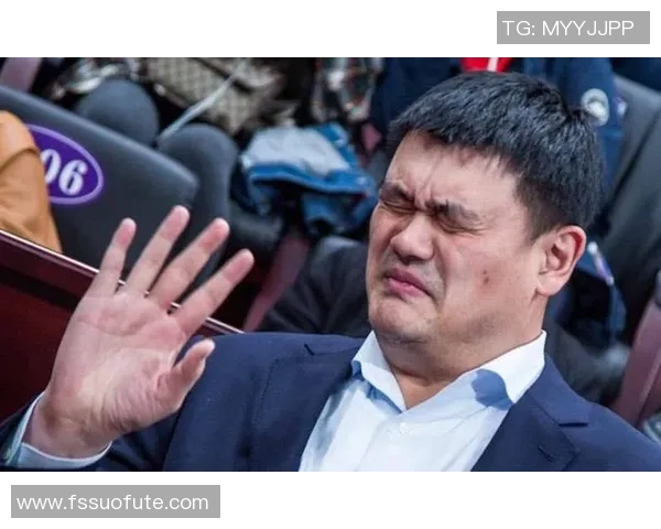 姚明炒豆芽的奇妙之旅：从篮球场到厨房的美味碰撞