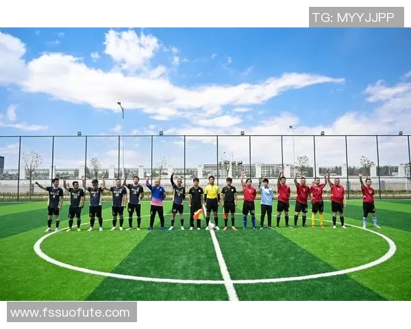 足球明星的奋斗精神与团队合作对我们生活的深刻启示