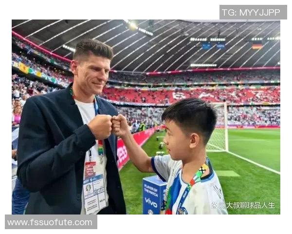 送足球明星的表情传递热情与梦想的力量