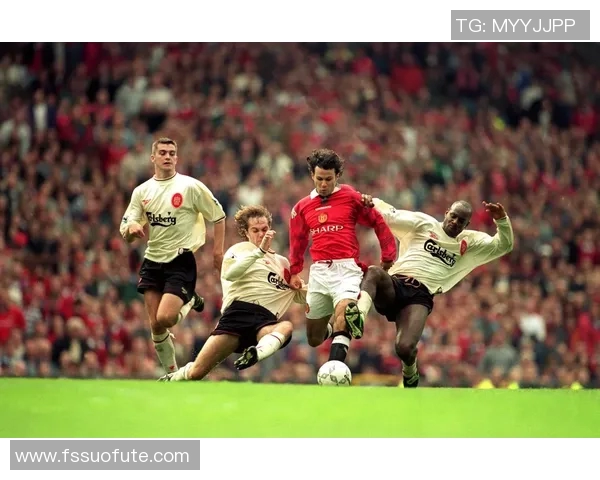 足球传奇吉格斯的精彩瞬间壁纸分享与收藏指南